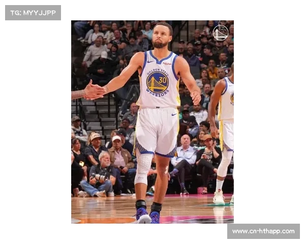 库里训练师透露其三分特训细节，赛季中期调整投篮动作